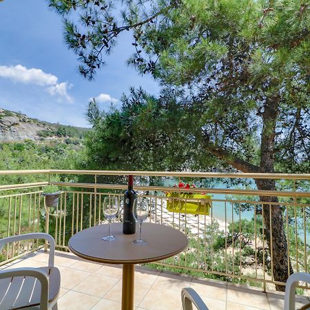 Tosca Beach Hotel Palaiontsiflikion Bagian luar foto