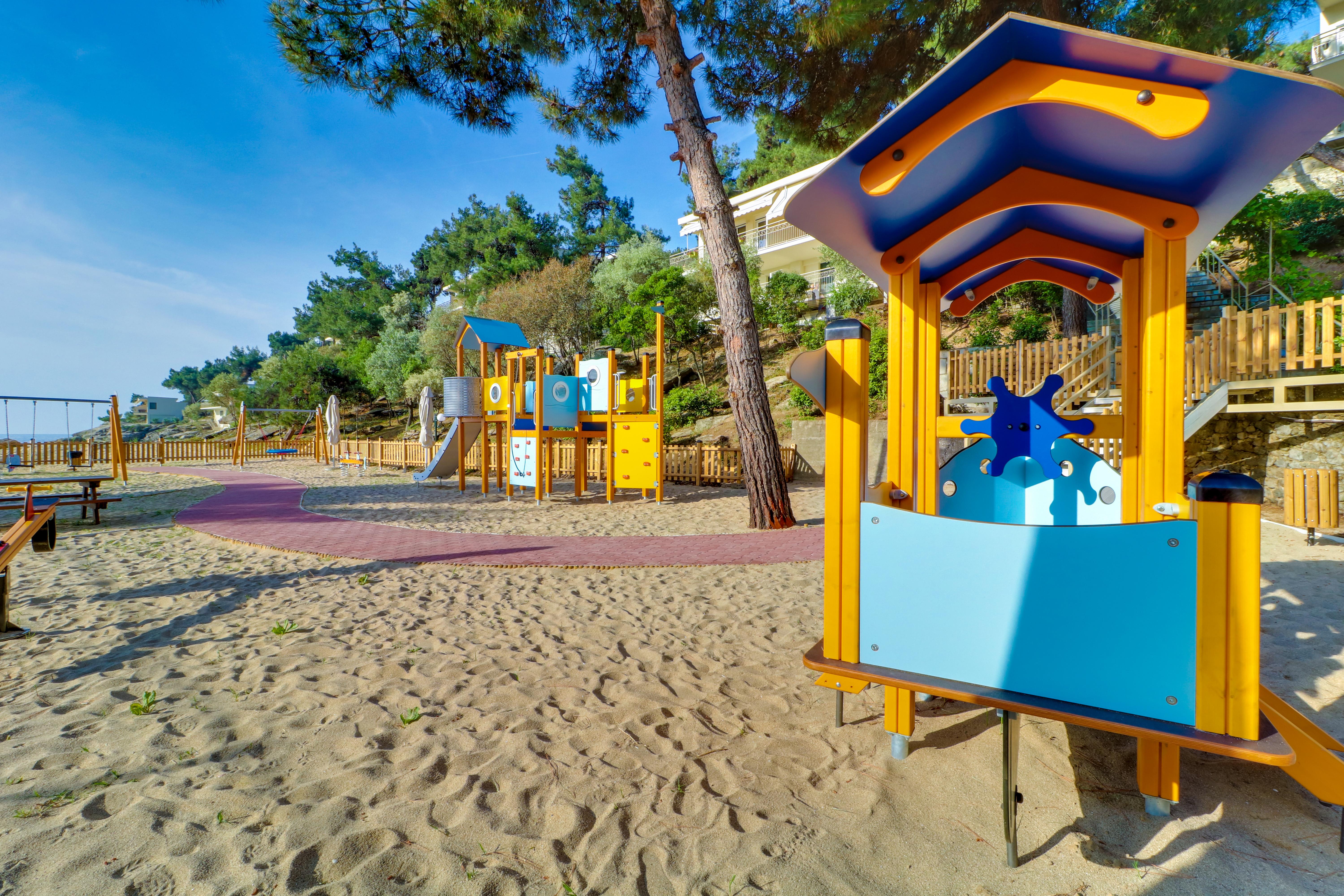 Tosca Beach Hotel Palaiontsiflikion Bagian luar foto