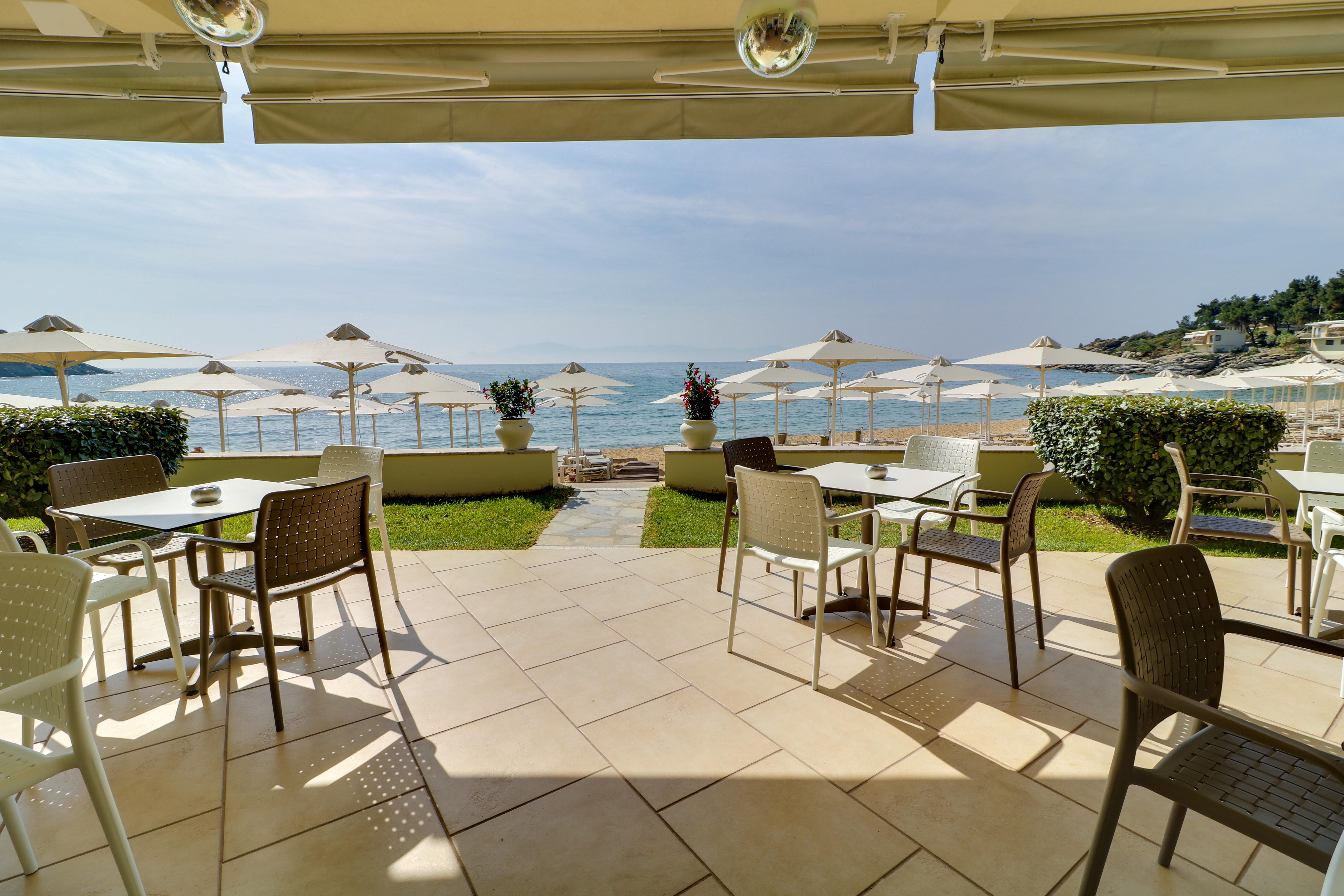 Tosca Beach Hotel Palaiontsiflikion Bagian luar foto