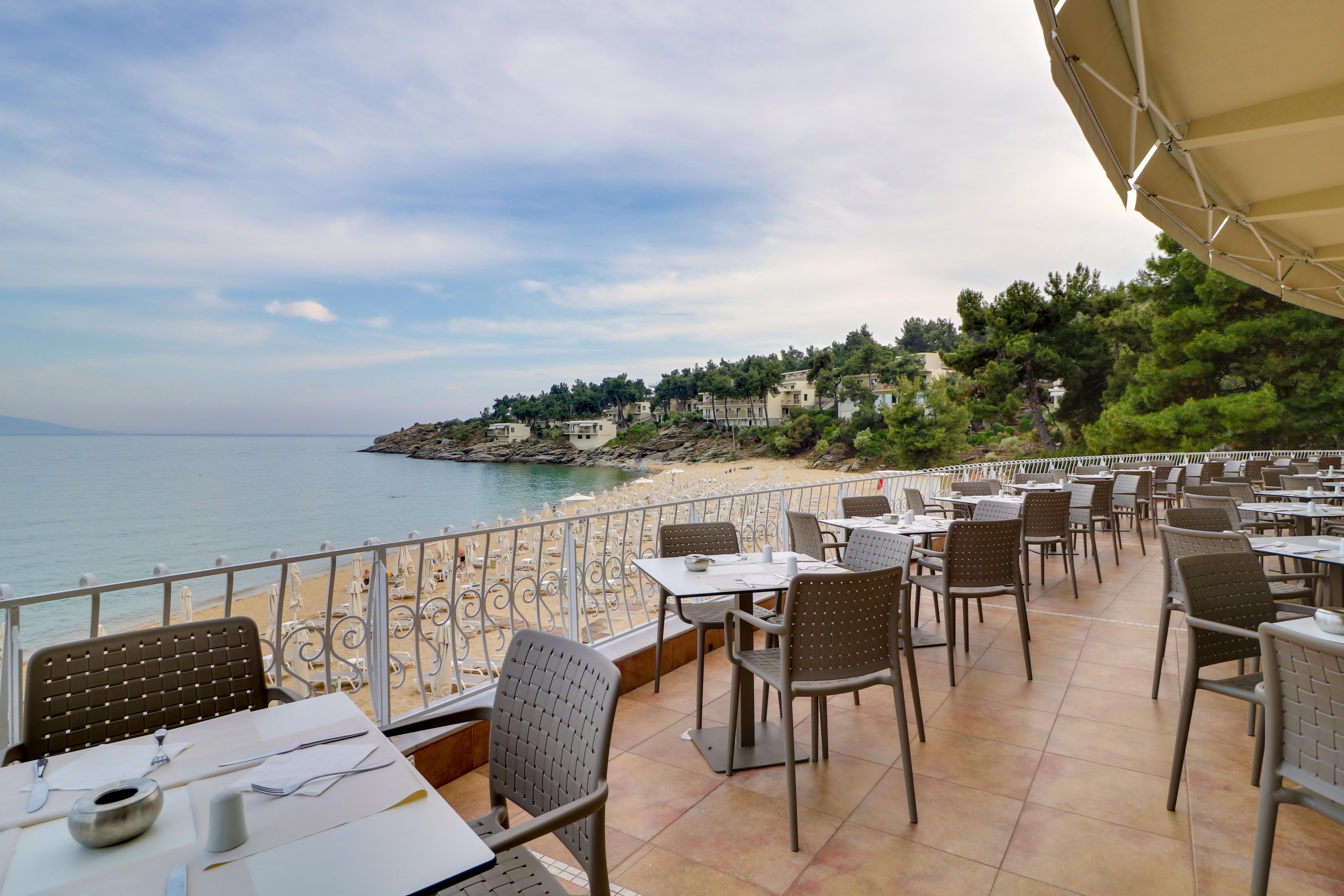 Tosca Beach Hotel Palaiontsiflikion Bagian luar foto