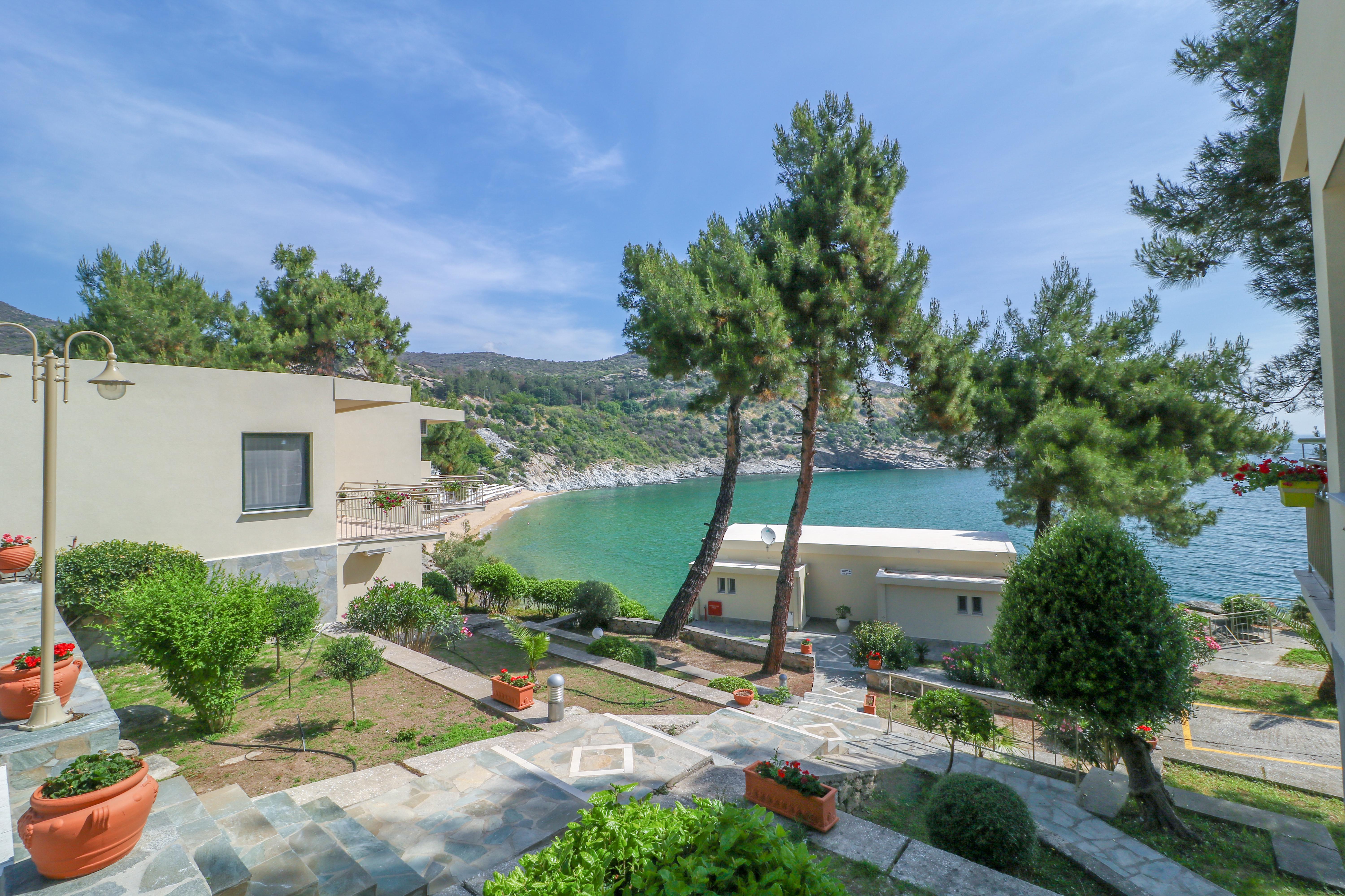 Tosca Beach Hotel Palaiontsiflikion Bagian luar foto